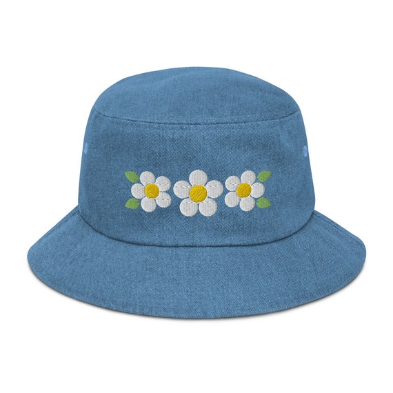 Embroidered Daisy Denim Bucket Hat: Women display picture 3