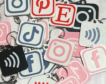 NFC Enabled Social Keychain – Social Media – Compact Keychain – 3D Printed – Facebook, Instagram, TikTok, LinkTree, YouTube, Venmo, Etsy.