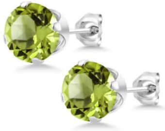 Peridot Stud Earrings - Gold Stud Earrings - Peridot Jewelry - Tiny Earrings - August Birthstone  - Peridot Earrings - Green Earrings
