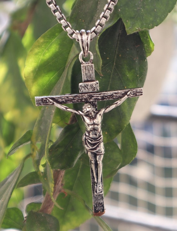 1,5 x 1 14K solido oro Gesù crocifisso croce pendenti collana
