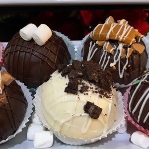 Hot Cocoa Bombs nicely boxed Great for Gift Giving/ Valentines Day, Birthday/Corporate gifts / Christmas gifts, ect