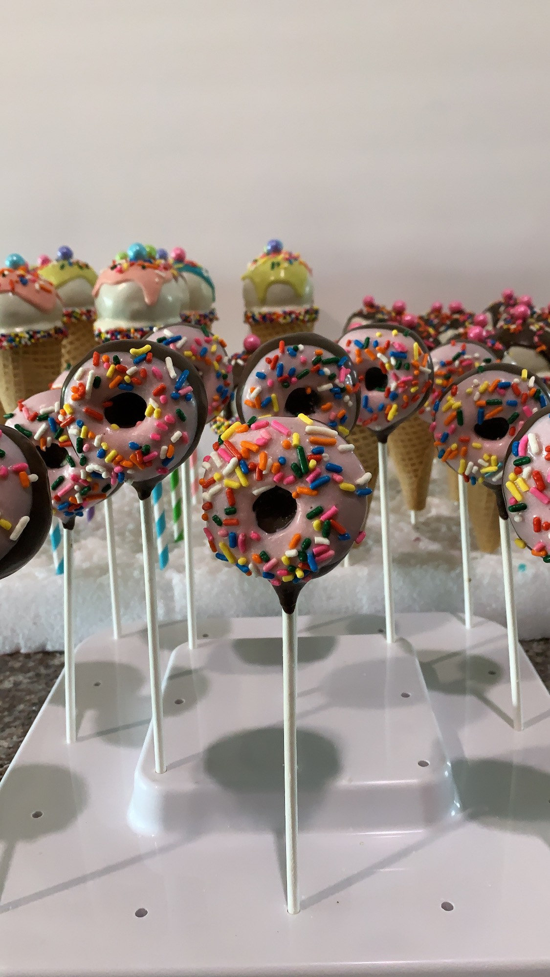 Donut cakepops Etsy