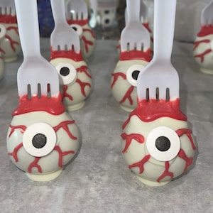 Halloween Eyeball Cakepops image 10