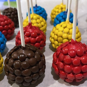 M and M Cakepops