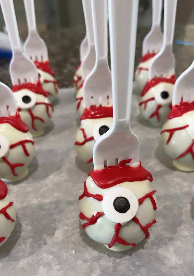 Halloween Eyeball Cakepops image 5