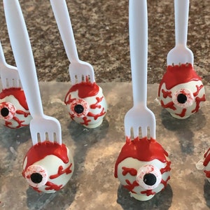 Halloween Eyeball Cakepops image 6