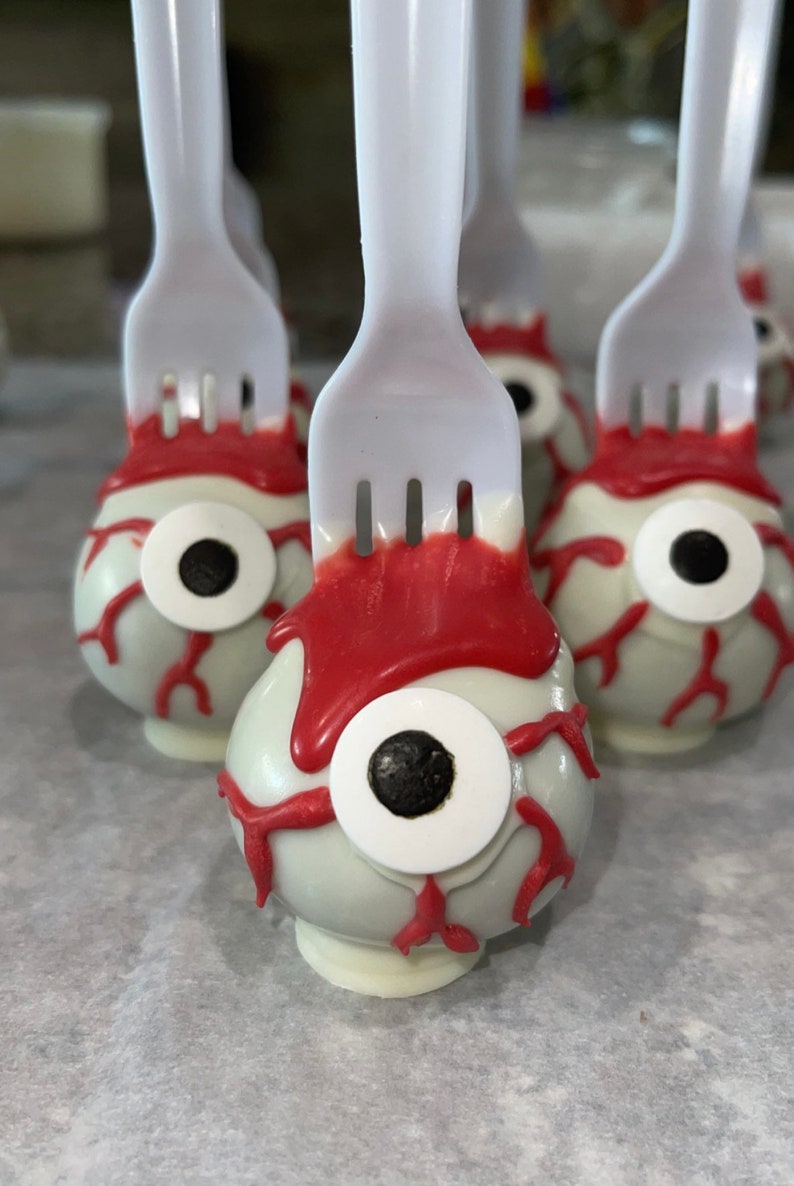 Halloween Eyeball Cakepops image 2