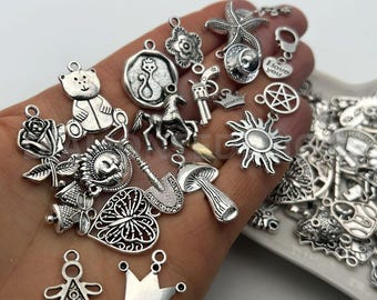 Joyería de valor: pulsera de dijes de plata de ley, collar tibetano mixto