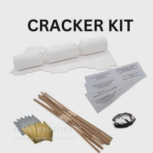 12 Kits de decoración navideña neutros en blanco nieve / Kits DIY Crea tus propios broches navideños para manualidades. Crea / Construye tu propio broche para fiestas navideñas.