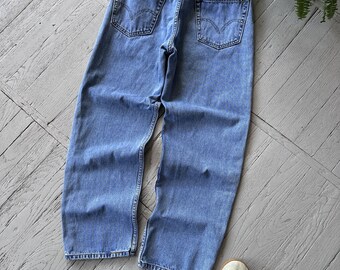 Vintage 90s Levi's 550 Washed Blue Denim Baggy Classic Retro USA Jeans Size 33x30