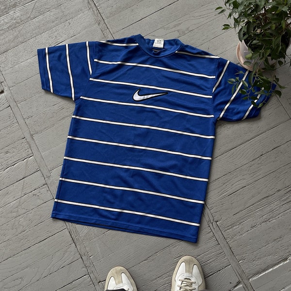 Vintage Unisex Nike Swoosh camiseta de manga corta a rayas azul profundo tamaño S