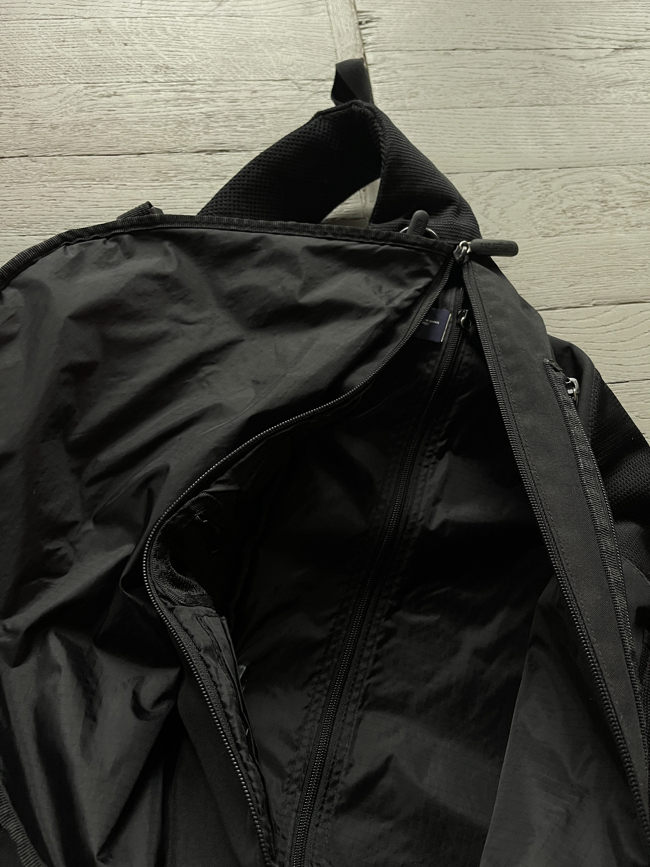 00s Gap Tactical Y2K Sling Bag Gorpcore Outdoor Sandbag Black One Size ...