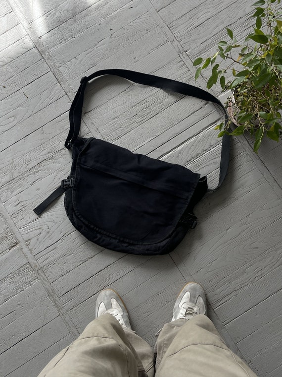 Gap fanny pack hot sale
