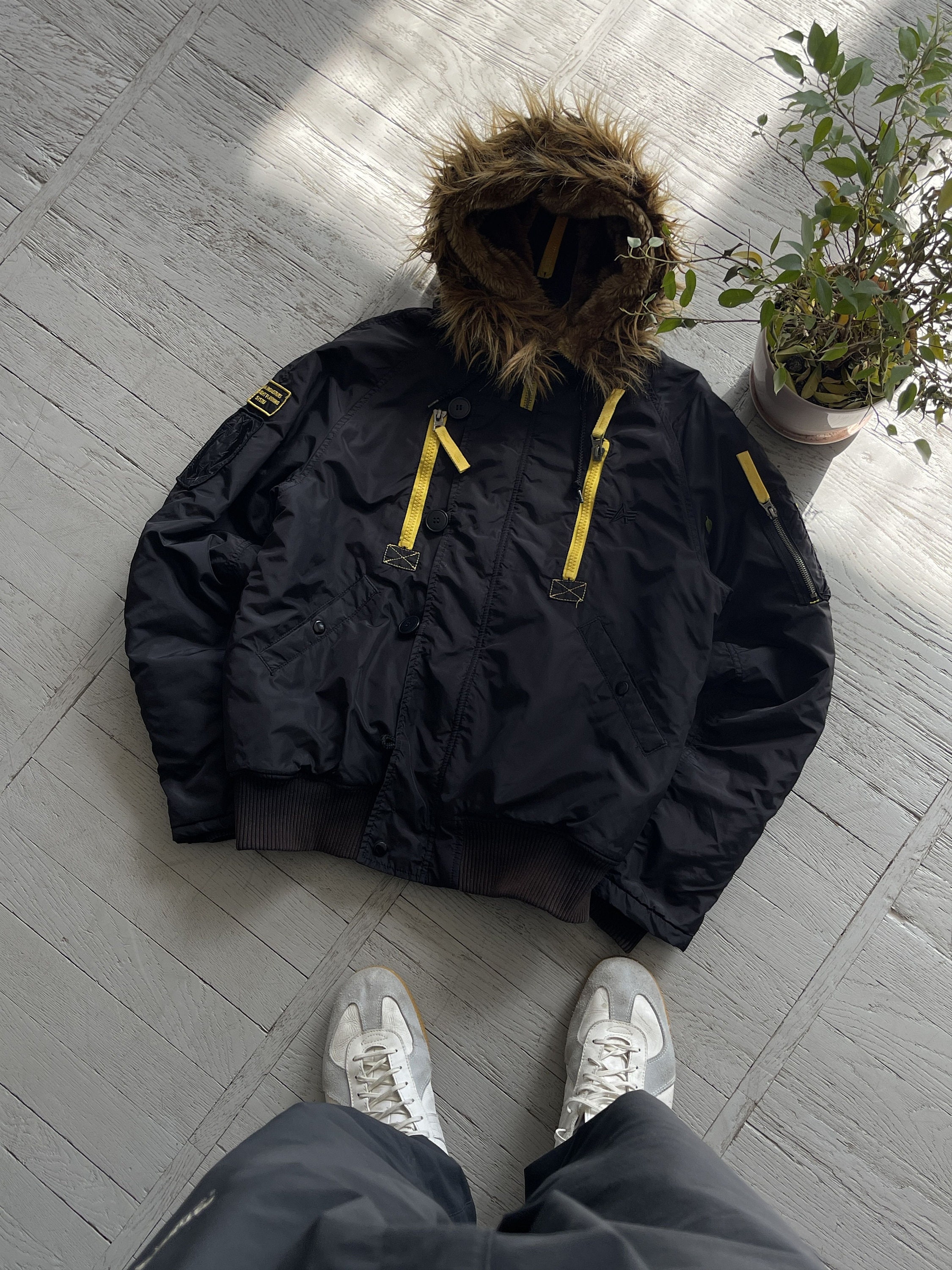 Stussy & いだけれ Alpha N-2B Short Waist Parka Stussy & いだけれ Alpha N-2B Short Waist Parka