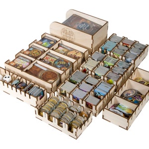 Small World Compatible Expansion Organizer