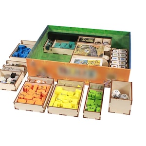 Root brädspelslåda organiserad