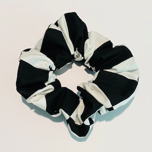 Black and white checkered Scrunchie
