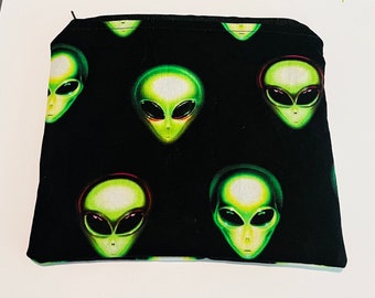 Alien Print zippered pouch