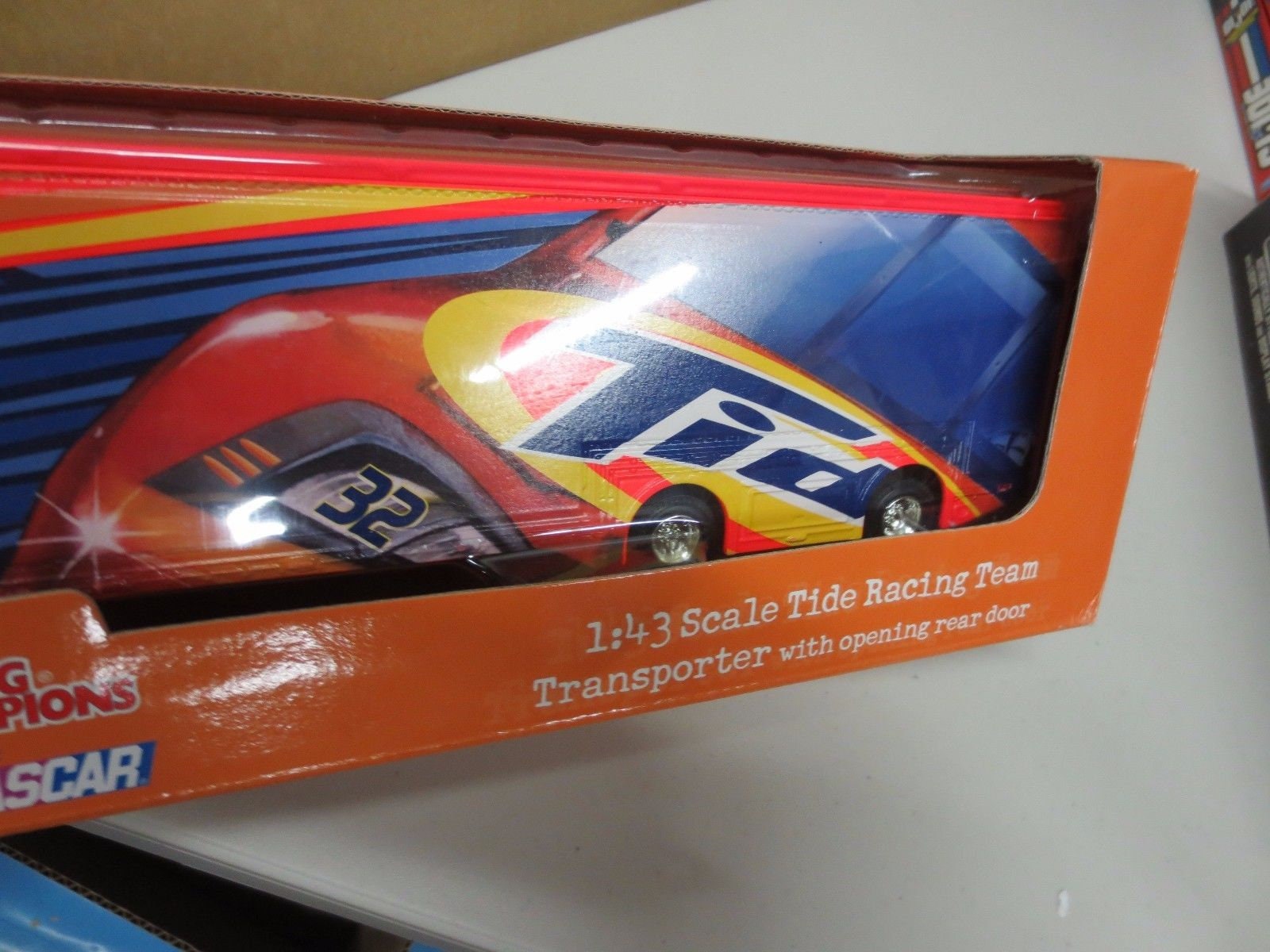 Nascar Racing Champions 1:43 Scale Tide Racing Team Transporter 