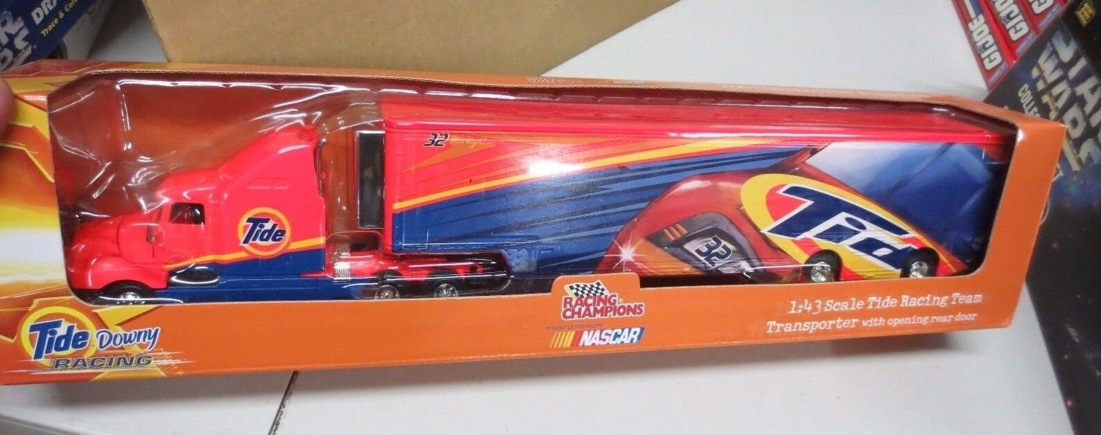 Nascar Racing Champions 1:43 Scale Tide Racing Team Transporter 