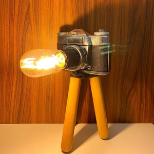 Real Analog Camera Lamp with Tripod | Upcycled Lamp | Retro lamp | Cool lamp | Night light | Edison lamp l Bedside Lamp l Christmas Gift