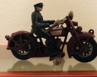 XONEX COLLECTIBLE | Harley-Davidson Motorcycle and Rider | Highway Patrol | Official Licensed Product | Limited Edition