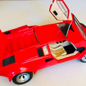 1985 Lamborghini Countach 5000 S 1:24 Scale Franklin Mint Die-cast