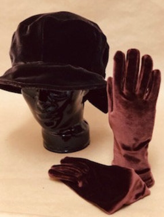 Liz Claiborne Chocolate Brown Velvet-Look Hat and… - image 5