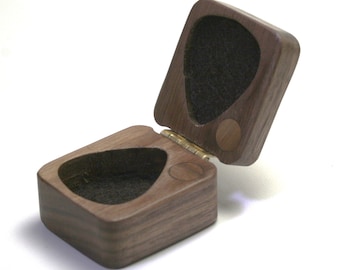 Personalized Walnut Guitar Pick Box – Custom Engraving for Musicians