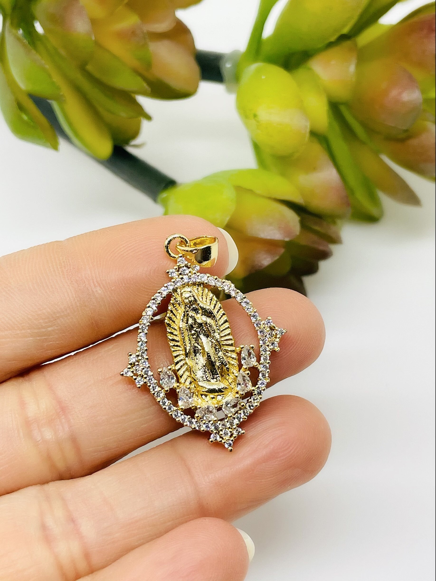 Virgin Mary Pendant Virgin Mary Necklace Traditional Etsy