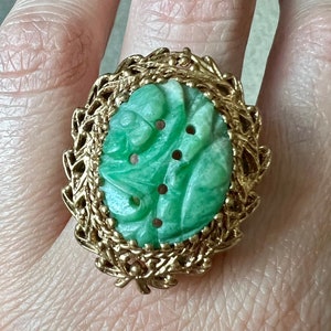 Vintage Gold Jade Ring, Carved Jadeite Jade Flower Ring, 14k Gold Statement Ring, Vintage Gold Jade Jewelry, Ornate Chinese Fliigree Ring