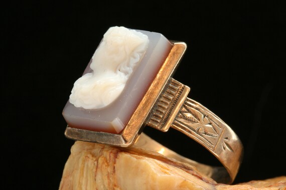 Antique Gold Cameo Ring, Victorian Ring, Sardonyx… - image 6