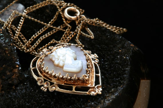 Gold Victorian Cameo Necklace, 14k Gold Mother of… - image 8