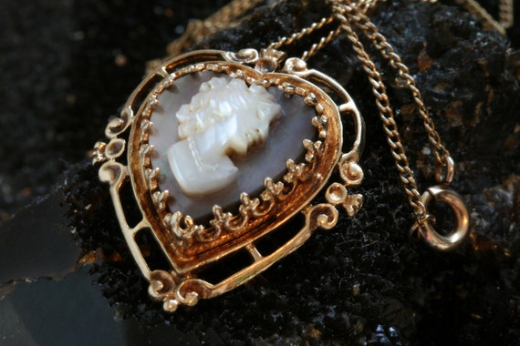 Gold Victorian Cameo Necklace, 14k Gold Mother of… - image 4