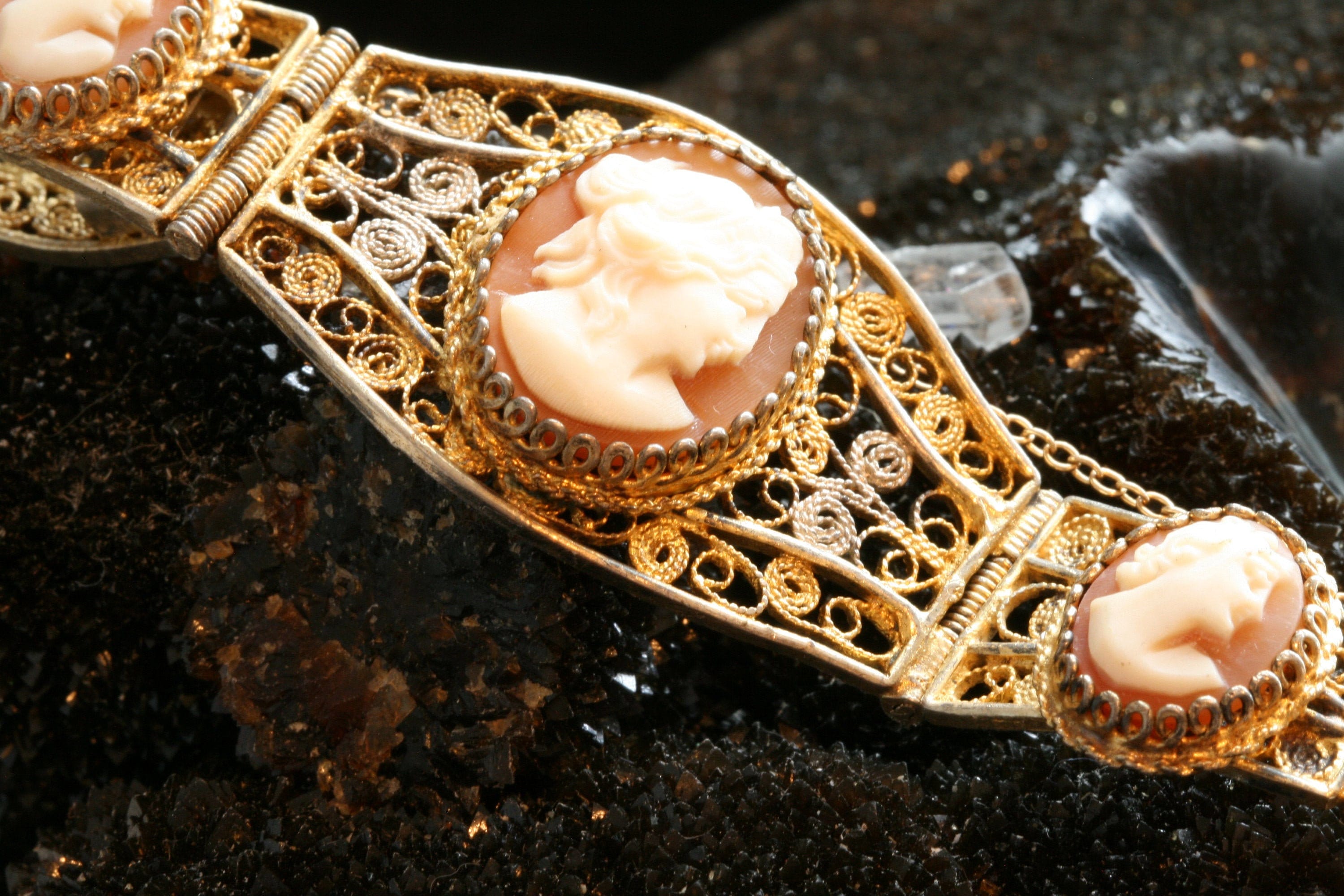 Vintage cameo bracelet clearance