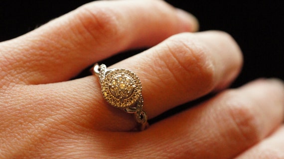 Vintage Gold Diamond Ring, Diamond Engagement Rin… - image 2