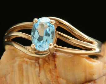 Vintage 10k Gold .40 Carat Natural Blue Topaz Ring