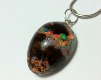 Rainbow synth Opal Chain pendant Round
