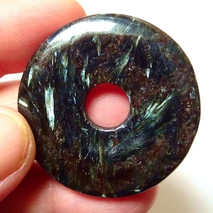 Premium quality! Donut Anthophyllite, stone from Norway, Pi disc, view into the universe