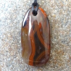 Condor Agate with free band, banded agate from Argentina, reddish brown,