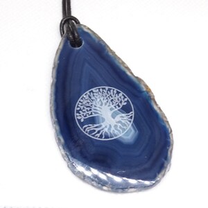 Agate pendant with tree of life