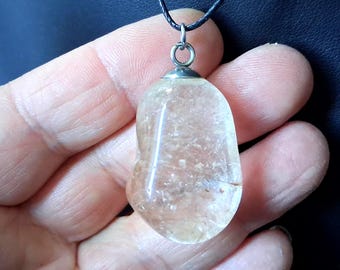 Rutilated quartz, rutilated quartz pendant