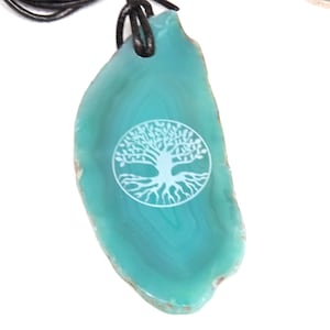Agate pendant with tree of life