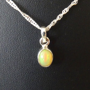 Welo Opal with 925 silver chain, OPAL, Opal necklace, NEW!! 925 silver pendant