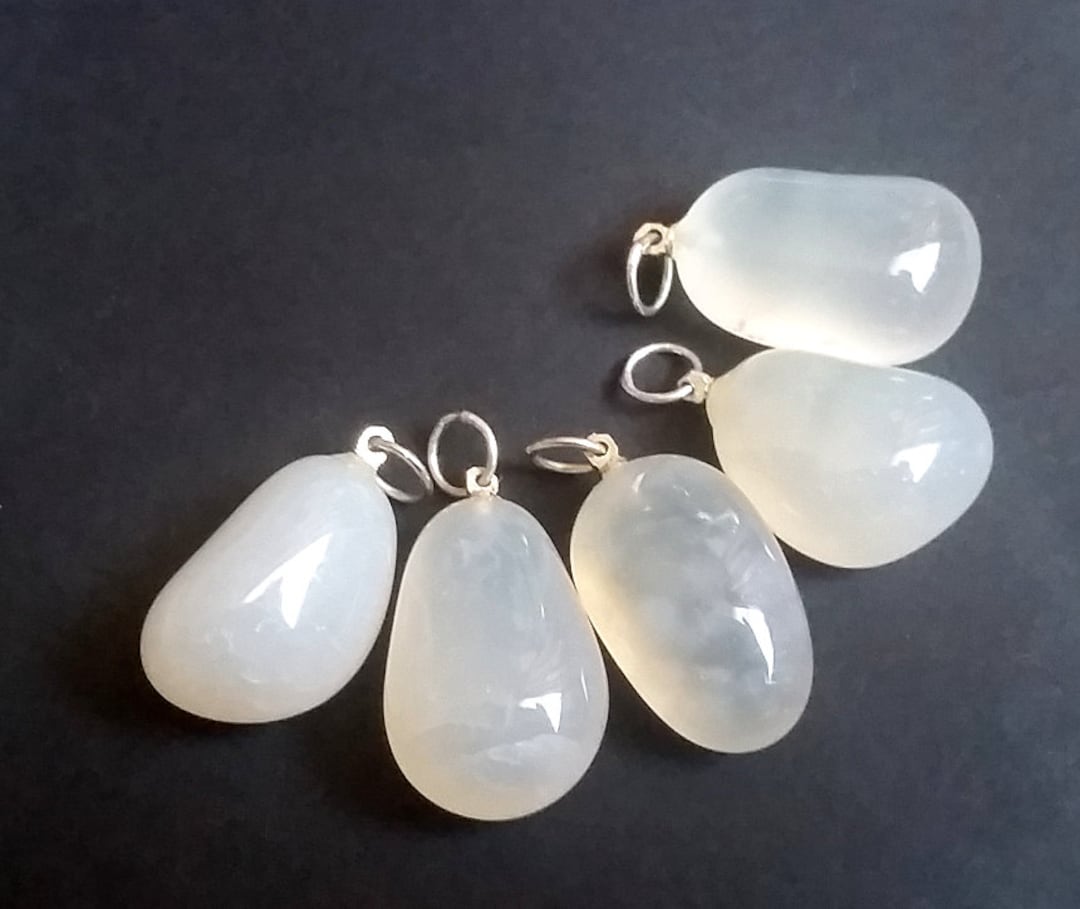 1 Chalcedony, Rarity, White Chalcedony, Necklace, Chalcedony Pendant - Etsy