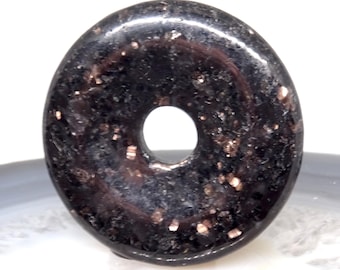 Disco Pi de 40 mm con forma de donut de piedra Nuumit. Piedra de Groenlandia