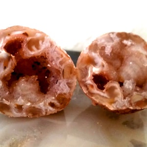 1 pair, agate geode, agate nut, flamed agate nut, display object, collector's item