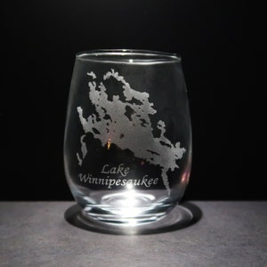 Lake Winnipesaukee 15oz Stemless Wine Glass