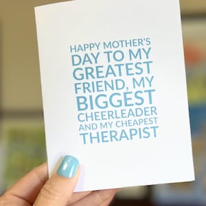 Cartão engraçado para impressão para mãe, minha amiga, terapeuta barata e cartão de felicitações para líder de torcida - aniversário da mãe, dia das mães