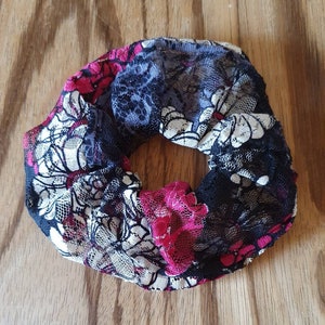 Scrunchie, hair tie, hair band, braid tie, scrunchy